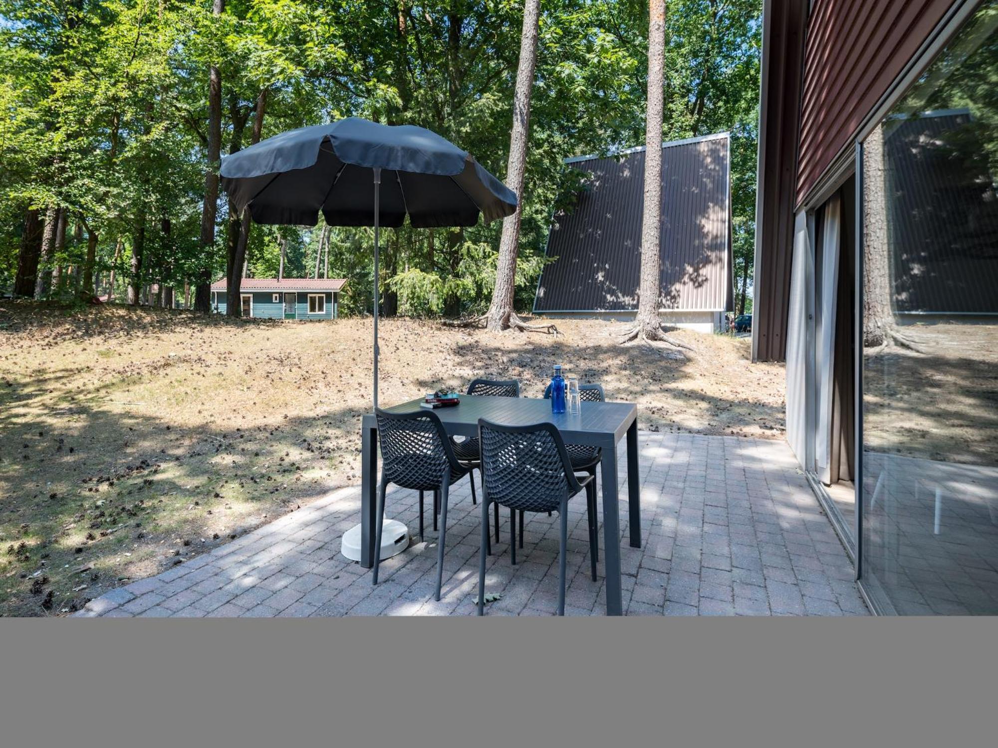 Restyled Bungalow With Dishwasher, In Natural Surroundings Mierlo Exterior photo
