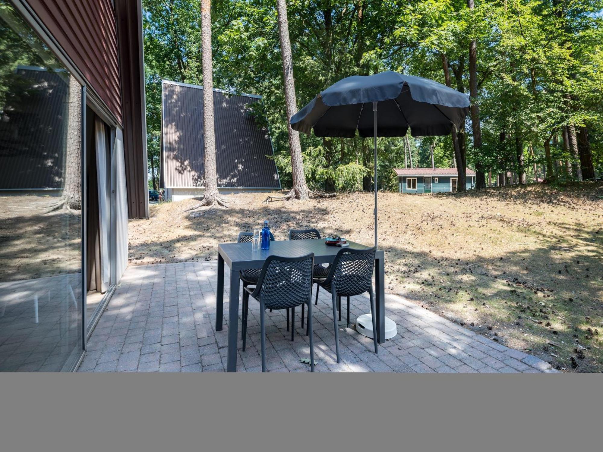 Restyled Bungalow With Dishwasher, In Natural Surroundings Mierlo Exterior photo